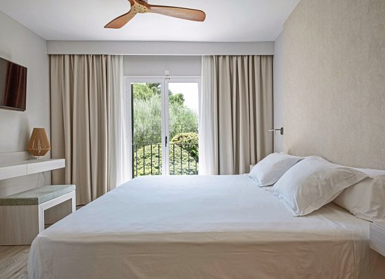 Blau Colonia Sant Jordi - Wohnbeispiel Suite Gartenblick (Zimmercodierungen W1G & W2G)