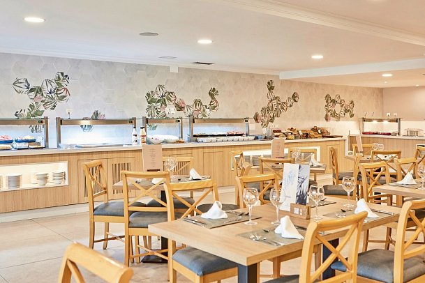 Universal Aparthotel Don Camilo