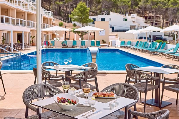 Universal Aparthotel Don Camilo
