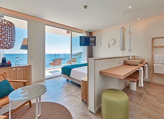 Universal Hotel Aquamarin - Wohnbeispiel Doppelzimmer Superior Meerblick (Zimmercodierung DSM)