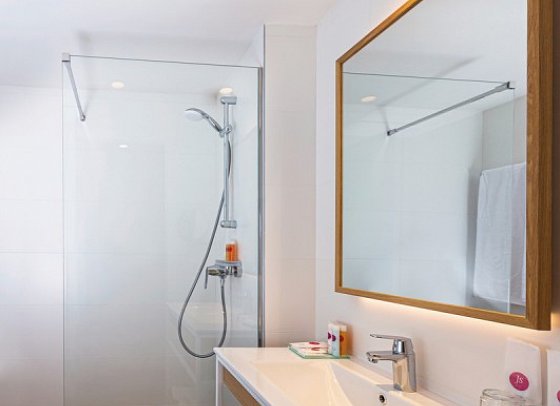 JS Portocolom Suites - Beispiel Bad (Zimmercodierungen WB1, WP1 & WP2)
