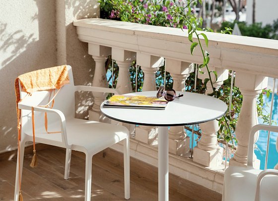 Diamant Hotel & Aparthotel - Beispiel Balkon (Zimmercodierungen AB1, AB2, AB3, AE1, AE2, AS1, AS2, DB1, DB2, DE1, TE1, DBV, DS1 & TS1)