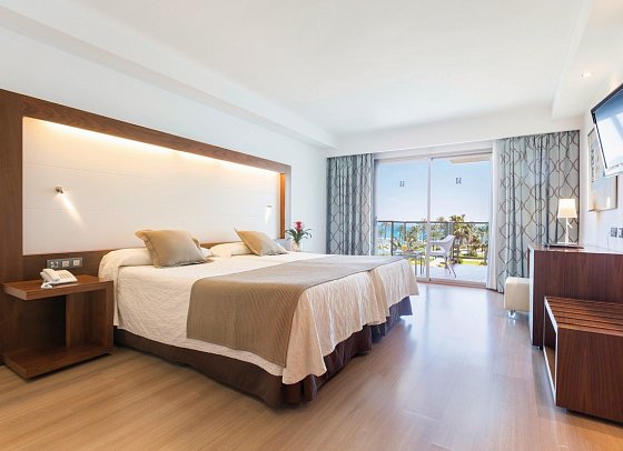 Hipotels Cala Millor Park - Wohnbeispiel Juniorsuite Meerblick (Zimmercodierung JBM)