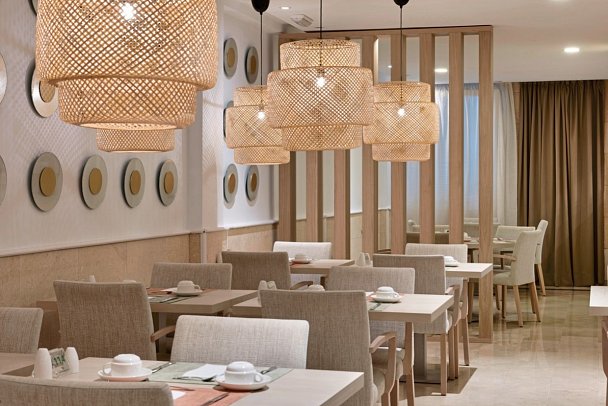 Valentin Somni Hotel & Suites