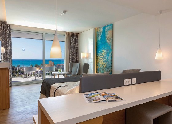 Hipotels Playa de Palma Palace - Wohnbeispiel Juniorsuite Meerblick (Zimmercodierung JBM)