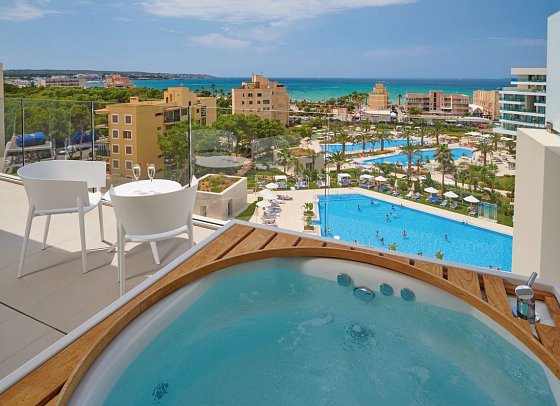 Hipotels Playa de Palma Palace - Wohnbeispiel Juniorsuite Meerblick (Zimmercodierung JBM)
