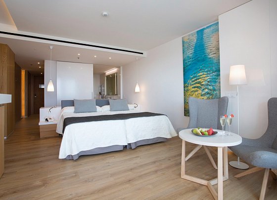 Hipotels Playa de Palma Palace - Wohnbeispiel Juniorsuite Poolblick (Zimmercodierung JBP)