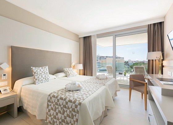 Hipotels Gran Playa de Palma - Wohnbeispiel Doppelzimmer Poolblick (Zimmercodierung DBP)