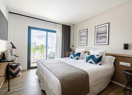 THB Bamboo Alcudia - Wohnbeispiel Doppelzimmer Poolblick (Zimmercodierung DBP)