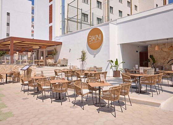 Universal Hotel Bikini