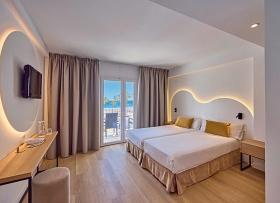 Universal Hotel Bikini - Wohnbeispiel Doppelzimmer Poolblick (Zimmercodierung DBP)
