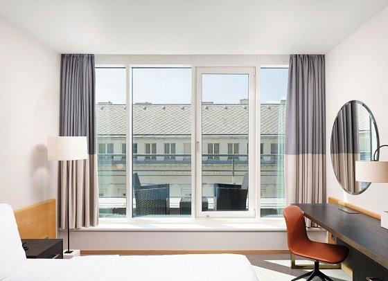 K+K Hotel Fenix - Wohnbeispiel Doppelzimmer Klassik mit Balkon (Zimmercodierung DB2)