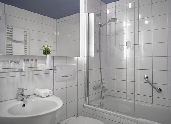 K+K Hotel Fenix - Beispiel Bad (Zimmercodierungen DB1 & DB2)