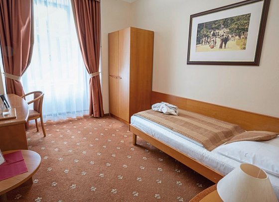 Ensana Health Spa Resort Hvezda - Wohnbeispiel Einzelzimmer Superior Neapol (Zimmercodierung ES6)