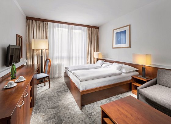 Pinia Hotel & Resort - Wohnbeispiel Doppelzimmer Standard mit Balkon (Zimmercodierungen DG2, DG3 & DC1)