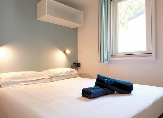 Lanterna Premium Camping Resort (by Happy Camp) - Wohnbeispiel Mobilheim Happy Premium (Zimmercodierungen CM1 & CM2)