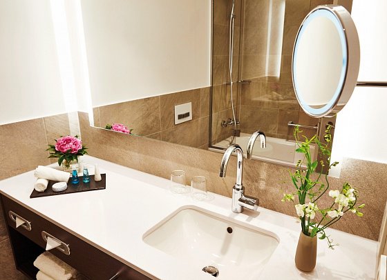 Steigenberger Hotel Köln - Wohnbeispiel Doppelzimmer Business (Zimmercodierungen DB1 & DC1)