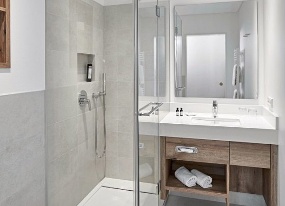 Sporthotel Grafenwald - Wohnbeispiel Suite Komfort Deluxe (Zimmercodierungen WD1 & WD2)