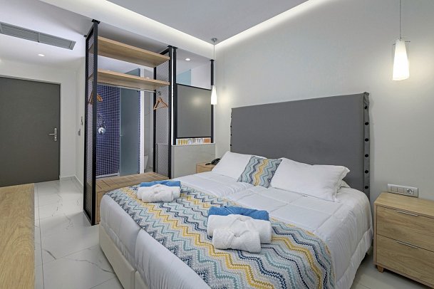 Avra Beach Resort - Wohnbeispiel Doppelzimmer Superior seitl. Meerblick (Zimmercodierung DSN)