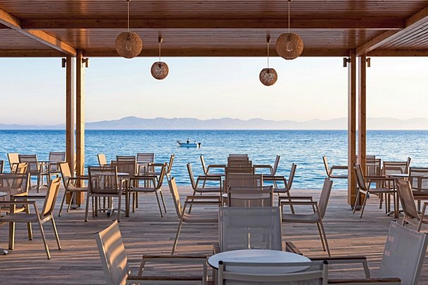 Avra Beach Resort