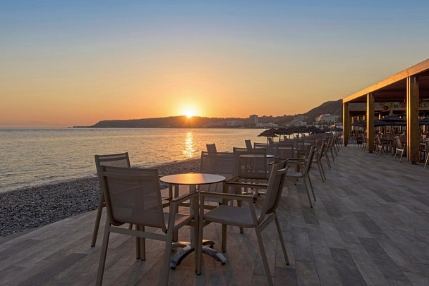 Avra Beach Resort