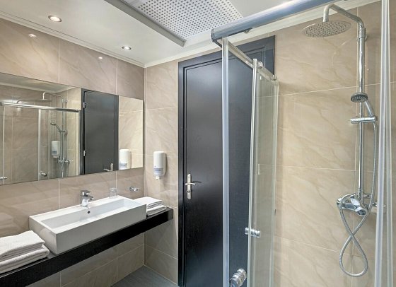 Oceanis Beach - Badbeispiel Doppelzimmer Standard (Zimmercodierung DG1)