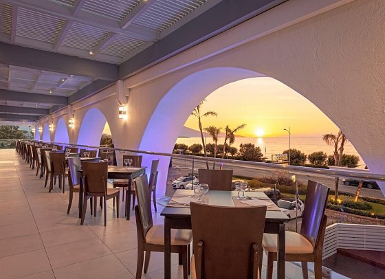 Oceanis Beach