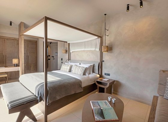 Aulus Lindos Rhodes, Curio Collection by Hilton - Wohnbeispiel Tropical Bungalow Open Plan Suite mit Whirlpool (Zimmercodierung B2G)