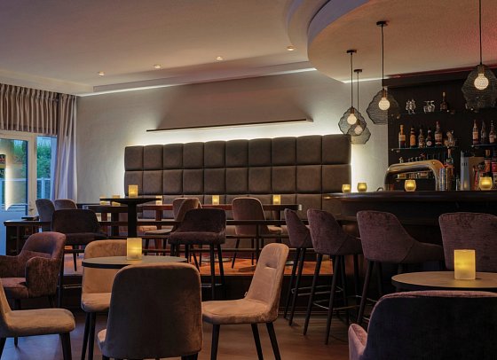 Dorint Seehotel Binz-Therme Binz/Rügen Strand-Appartements - Bar mit Sitzgelegenheiten