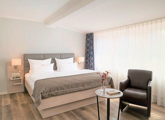 R&R Strandhotel Baabe - Wohnbeispiel Doppelzimmer Balkon (Zimmercodierung DB1)