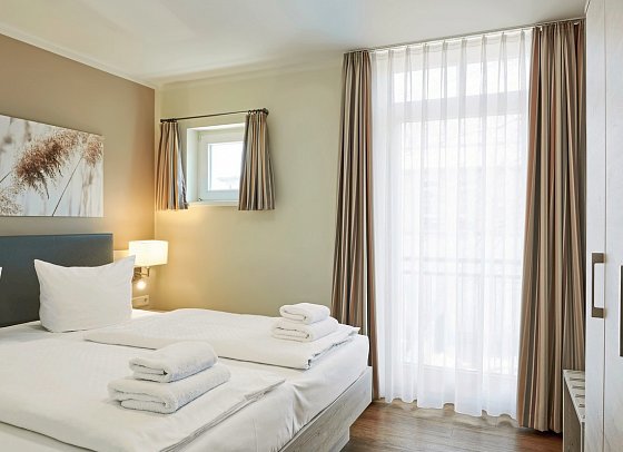 R&R Hotel Strandallee - Wohnbeispiel Familienzimmer (Zimmercodierung FB1)