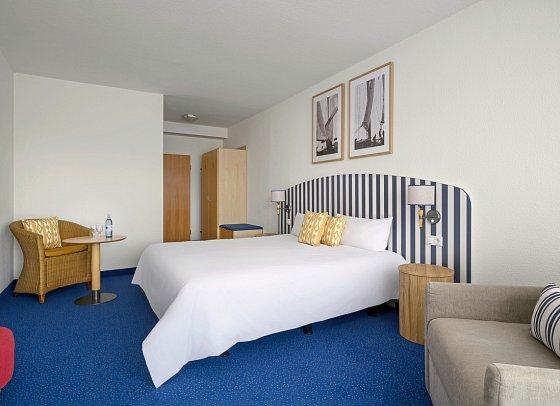 IFA Rügen Hotel & Ferienpark - Hotel - Wohnbeispiel Doppelzimmer Balkon (Zimmercodierungen DB1 & DC1)