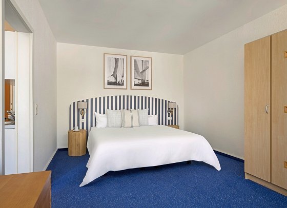 IFA Rügen Hotel & Ferienpark - Ferienwohnungen - Wohnbeispiel 2-Raum Appartement Balkon (Zimmercodierung OB1)