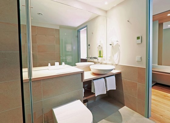 WONNEMAR Resort-Hotel Wismar - Beispiel Bad Doppelzimmer Superior (Zimmercodierung DS1)