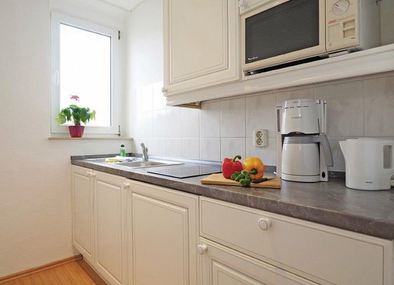 Kurhotel zu Heringsdorf - Beispiel Küche App. 2 Räume Premium Balkon Obergeschoß 40 qm (Zimmercodierung AB4)