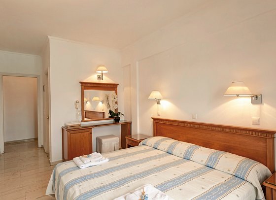 Olympia Beach - Wohnbeispiel Doppelzimmer Meerblick (Zimmercodierung D1M)