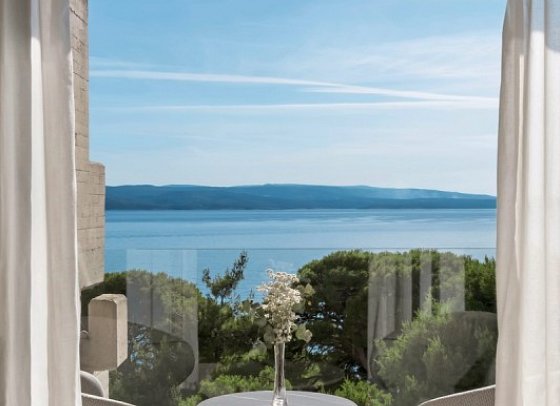 Bluesun Hotel Soline - Beispiel Terrasse Doppelzimmer Premium Meerblick (Zimmercodierung DMM)