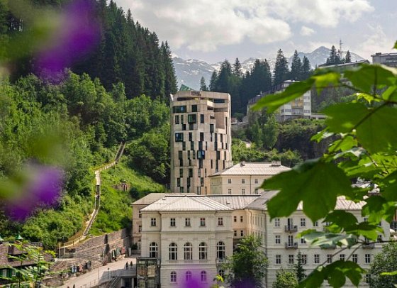 Urban Nature Bad Gastein – Badeschloss
