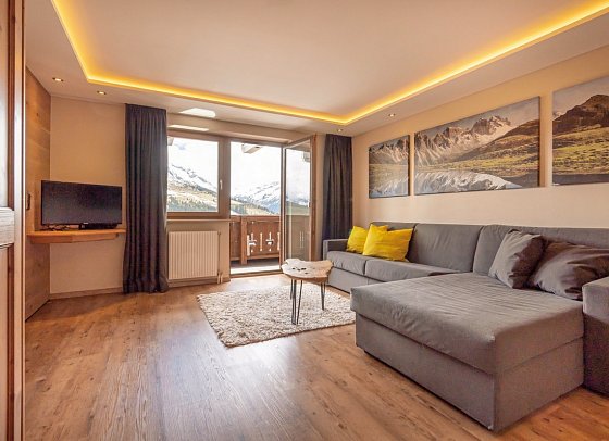 MY ALPENWELT Resort - Wohnbeispiel Familiensuite Deluxe (Zimmercodierung WI1)