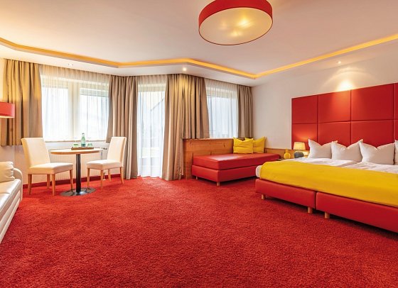 MY ALPENWELT Resort - Wohnbeispiel Familiensuite Deluxe (Zimmercodierung WI1)