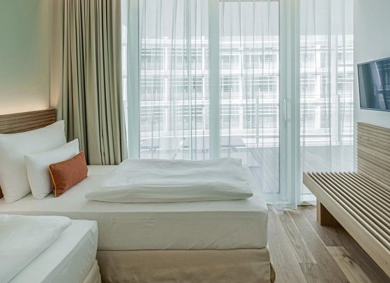 Falkensteiner Hotel & Spa Jesolo - Wohnbeispiel Gondola Suite Superior Partial Sea View (Zimmercodierung WB1)