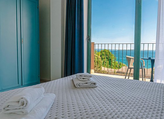 AHG Riva del Sole - Wohnbeispiel Doppelzimmer Superior Seeblick (Zimmercodierungen DB1, DB2 & DSI)