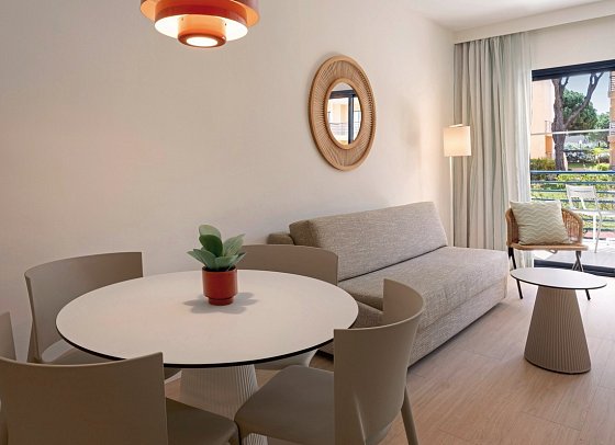 SOL Sancti Petri - Wohnbeispiel Suite mit Küche (Zimmercodierung WB1)