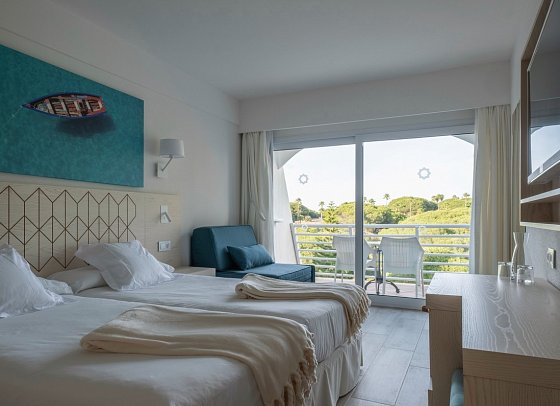 Iberostar Waves Royal Andalus - Wohnbeispiel Doppelzimmer Gartenblick (Zimmercodierungen D1G & D2G)