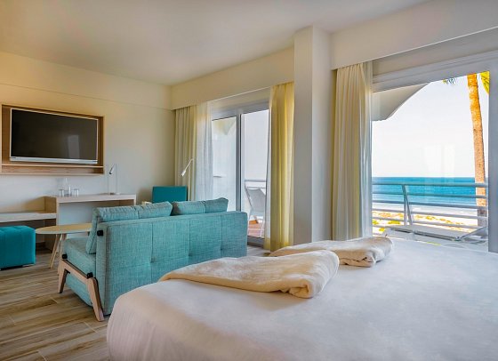 Iberostar Waves Royal Andalus - Wohnbeispiel Juniorsuite Meerblick Beachfront (Zimmercodierungen J1O & J2G)