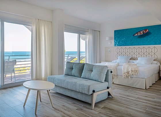 Iberostar Waves Royal Andalus - Wohnbeispiel Juniorsuite Meerblick Beachfront (Zimmercodierungen J1O & J2G)