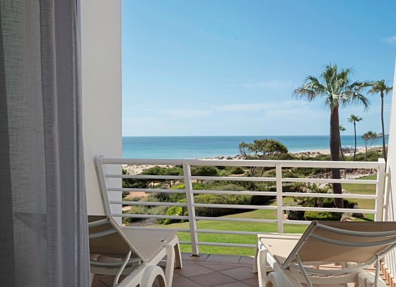 Iberostar Waves Royal Andalus - Balkonbeispiel Suite seitl. Meerblick (Zimmercodierungen WB1 & W2M)
