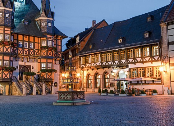 A-ROSA Gothisches Haus Wernigerode - Rathaus und Außenansicht Hotel