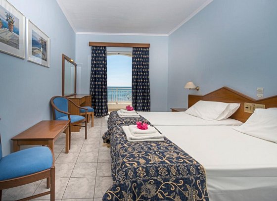 Astir Beach - Wohnbeispiel Doppelzimmer seitl. Meerblick (Zimmercodierung D1N)