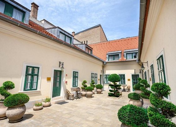 Maison Bistro & Hotel